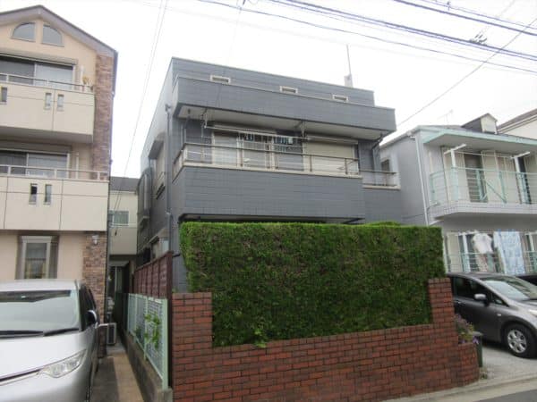 緑区での遊具塗装。この塗装、子どもたちは喜んでくれるでしょうか？