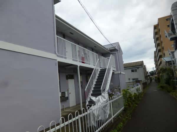 色変えでガラッと雰囲気を変える　アパートの外壁塗装