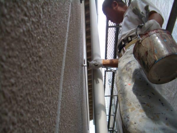 ALC外壁と折半屋根の塗装で厚膜でツヤのある仕上がり